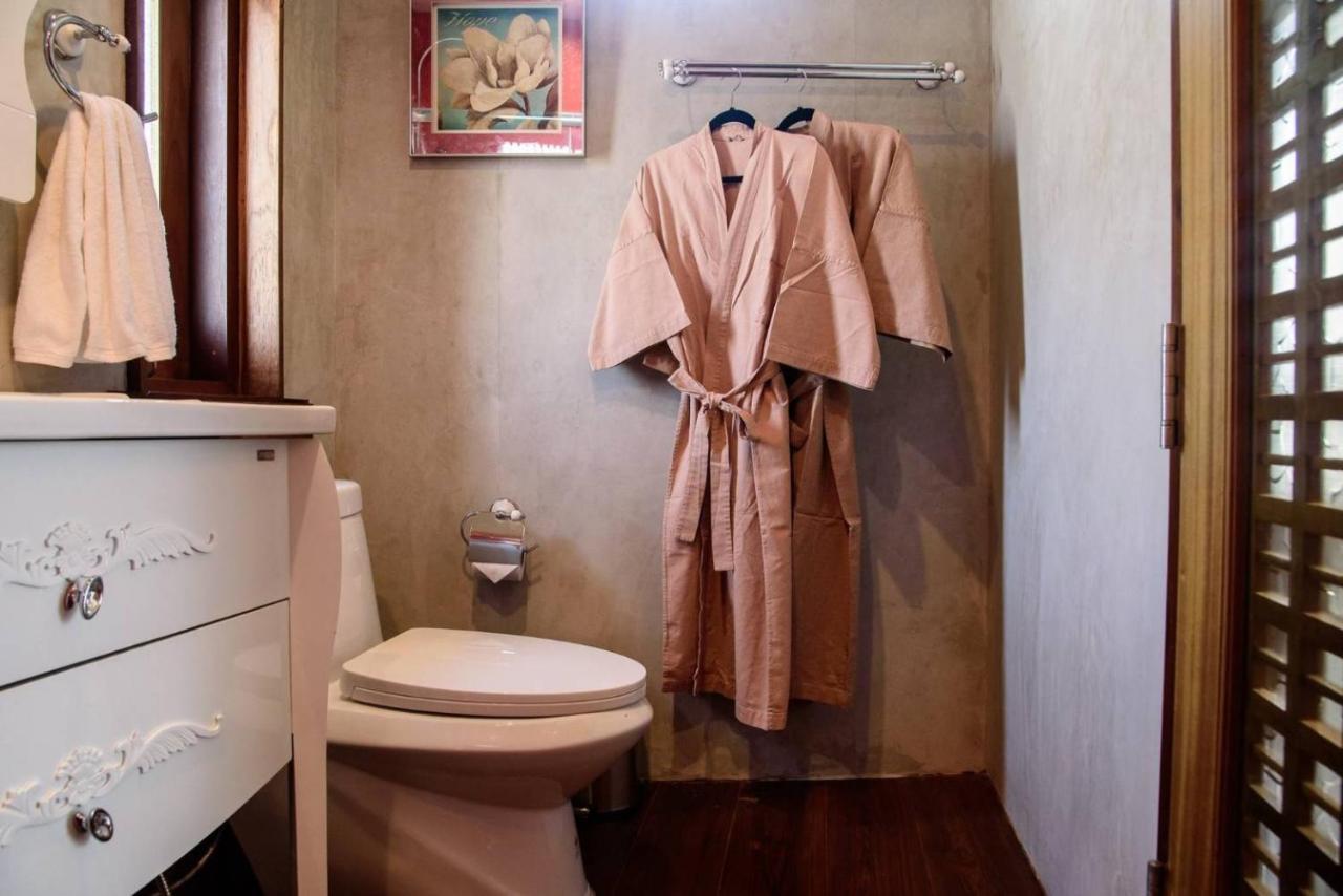 Roomquest Rimrabeang At Amphawa Esterno foto